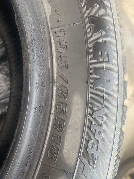 Продам зимнюю резину  195/65 R15