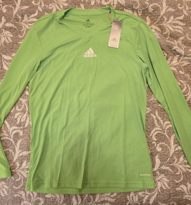 Нова тренировъчна тениска Adidas размер L