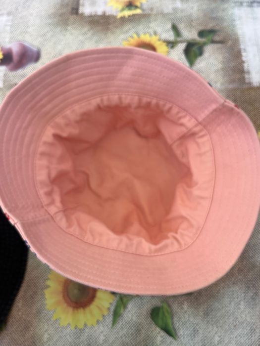 Шапки детски 2 бр !