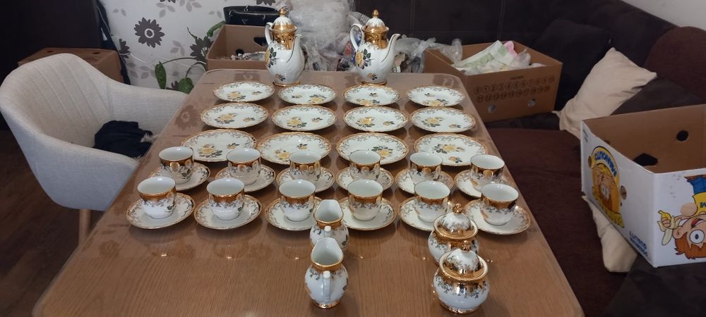 Порцеланов сервиз - 12 части