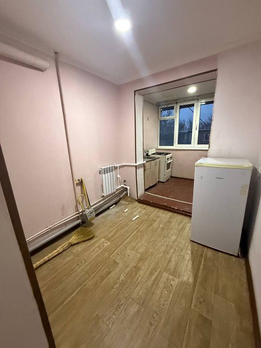 Продаётся 2/4/4 в микрорайоне