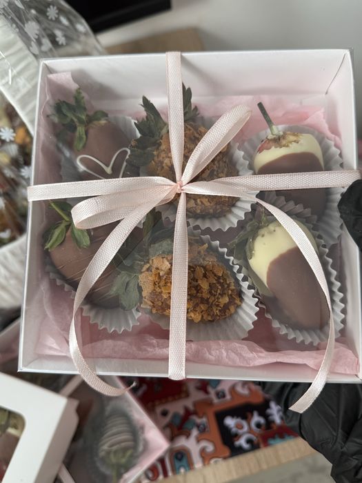 Клубника в шоколаде свежий