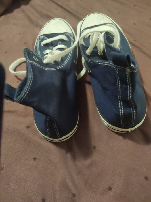 Converse . Marime 41-42