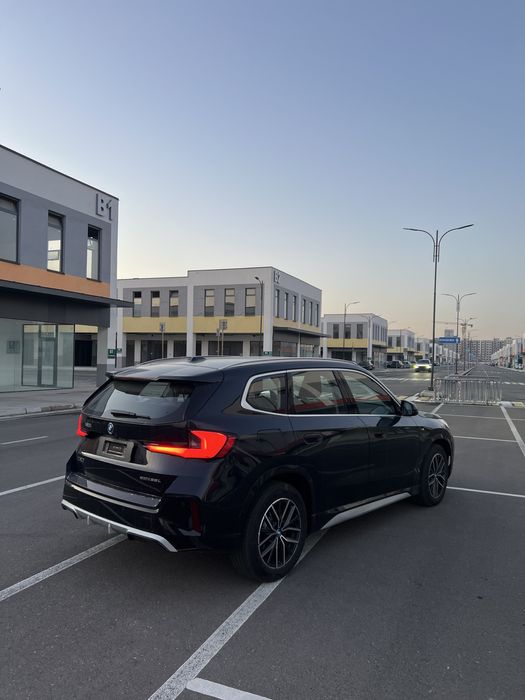 Bmw Ix 1 L250 moshina yengi masla