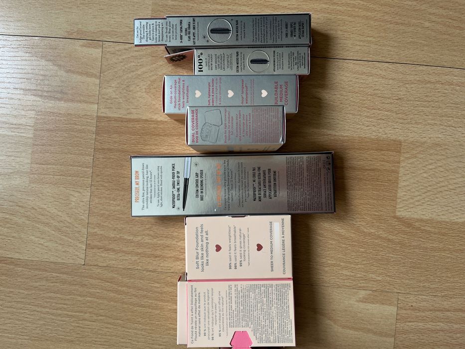 Чисто нови гримове Benefit Cosmetics (база, молив, гел, фондьотен)