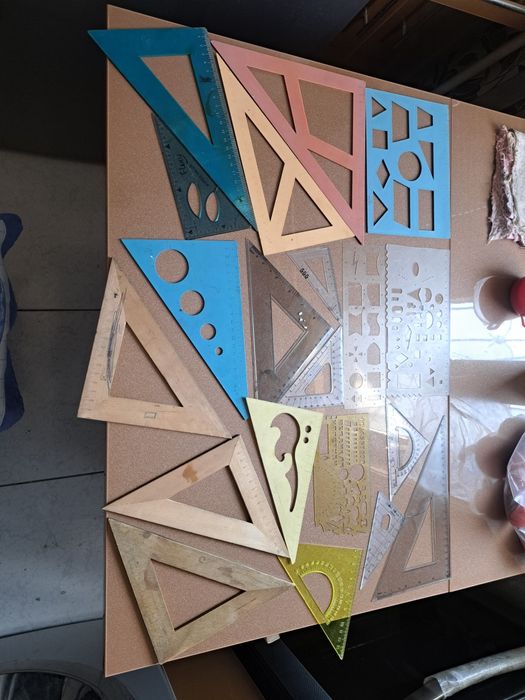 Лекало, школьные транспортир, угольник