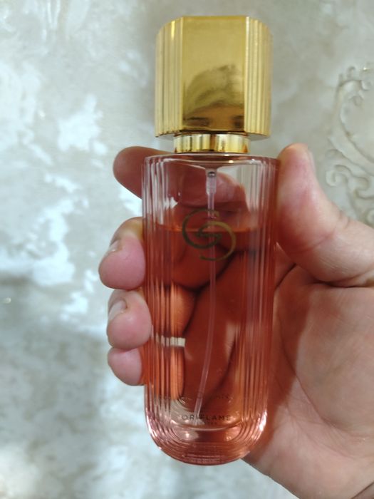 Ayollar atiri sotiladi 
Oriflame Flame Women Eau de Parfum
Original