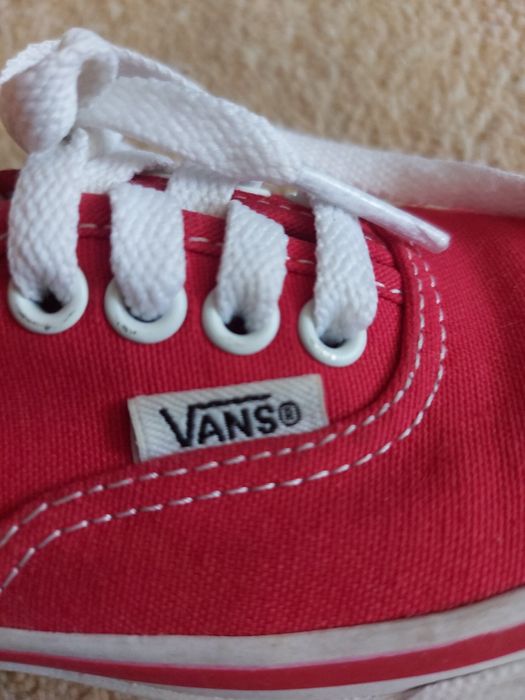 Tenisi Vans rosii