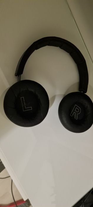 Casti Bang and Olufsen H9