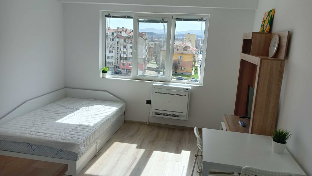 Дава се под наем Едностаен апартамент в София, Изток - 30 кв.м за 259.08 € - Снимка #1