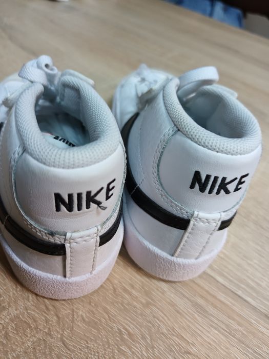 Adidasi copii Nike Albi