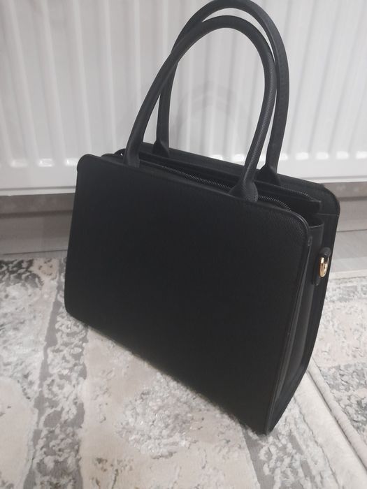 Продам 2 новых сумки хорошего качества