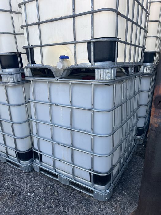 Продам бочки ,  1000л