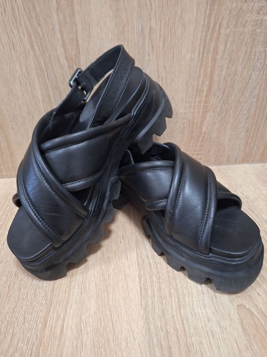 Дамски сандали естествена кожа