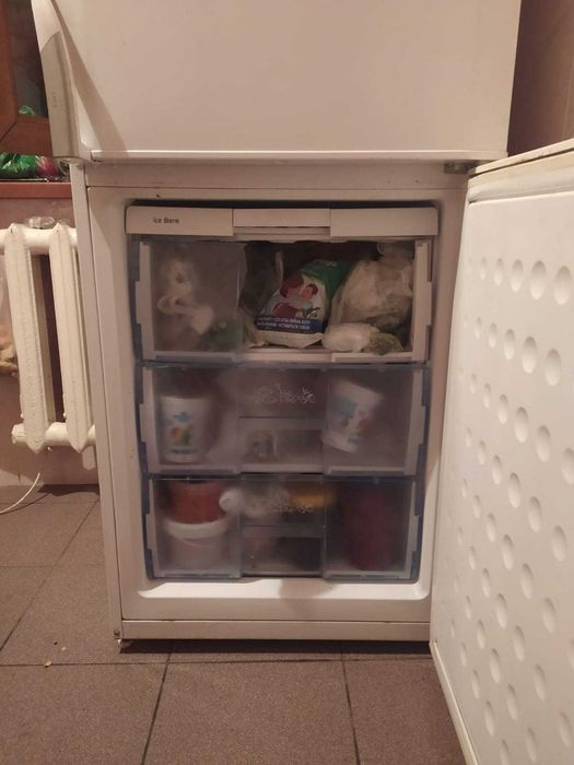 продам холодильник