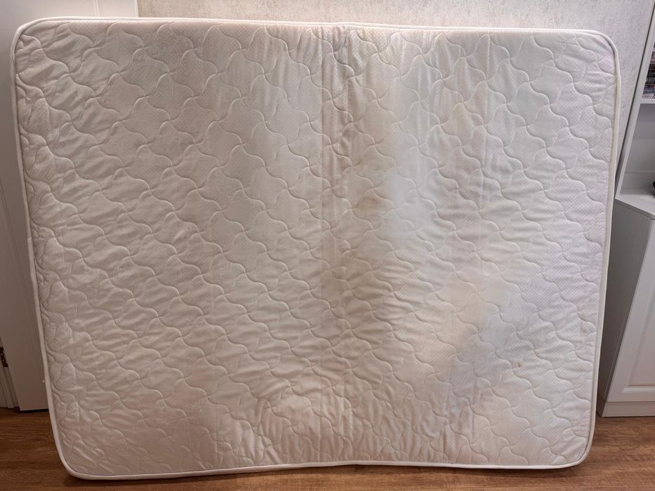 Дарю матрас 160*200 б/у.