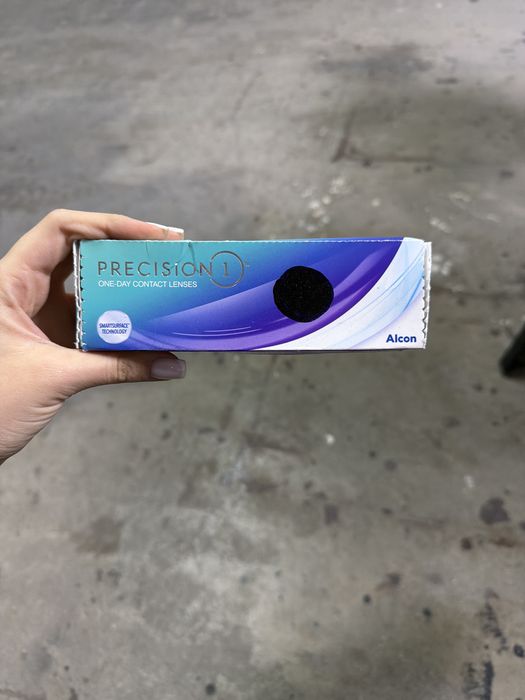 еднодневни силикон-хидрогелни контактни лещи Precision 1 от утвърдения производител Alcon.