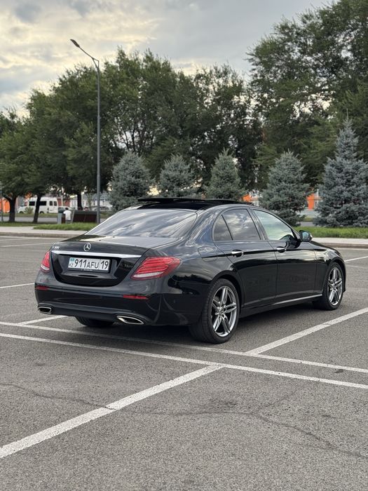 Мерседес е300 w213