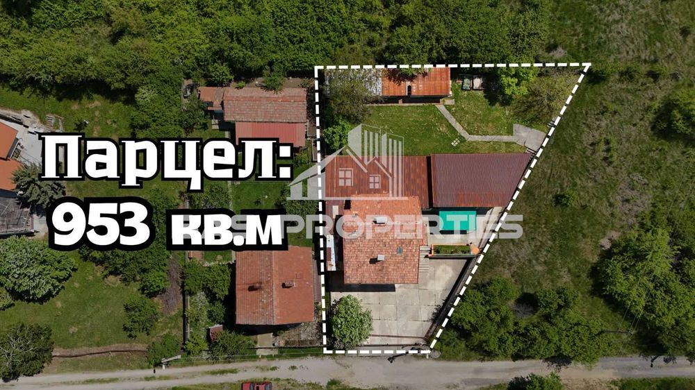 Къща в Перник, област-с.Големо Бучино площ 215