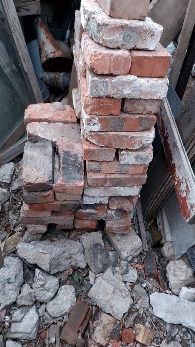 Кирпичи продам !