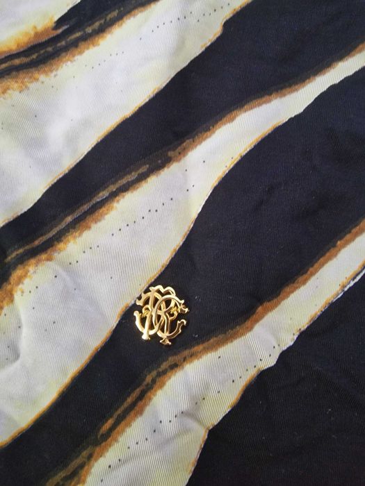 Топ на Roberto Cavalli