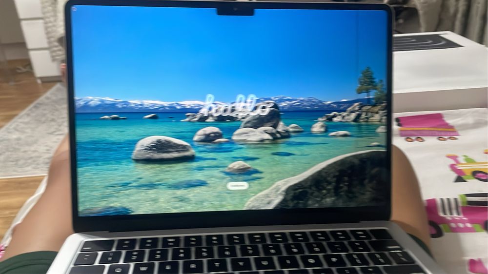 MacBook Air M2 прочитайте описание