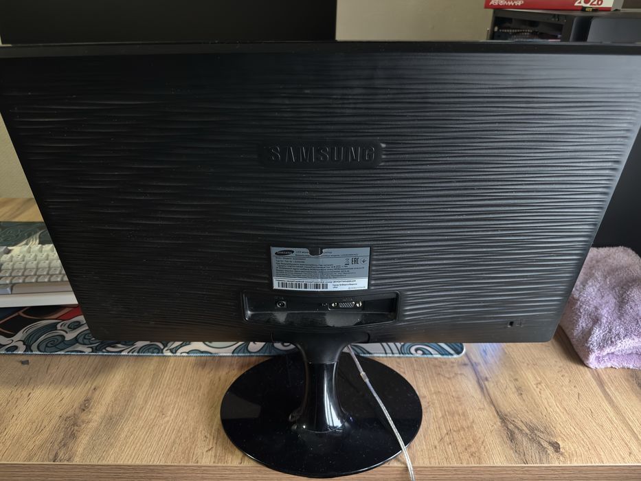 Монитор Samsung 22 дюйма