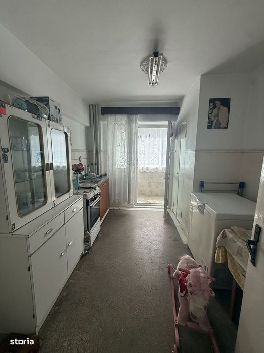 De vânzare apartament 2 camere decomandat 57 mp et 3
