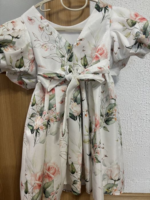 Платье на девочку