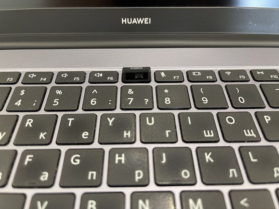 Huawei MateBook D15 (Ryzen 5 / 8 ГБ / SSD 512 ГБ)