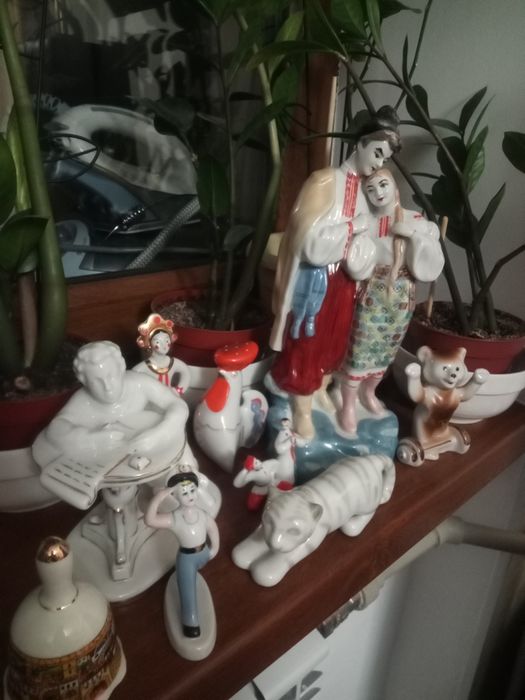 Статуэтки керамические.