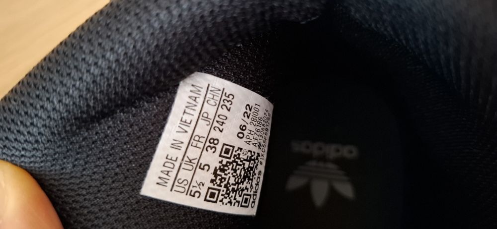 Оригинални боти Адидас 38