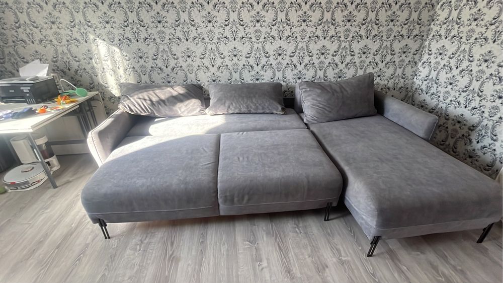 Диван б/у в очень хорошем состояний