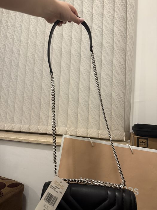 Дамска чанта с регулируема дръжка от еко кожа -whitney MICHAEL KORS