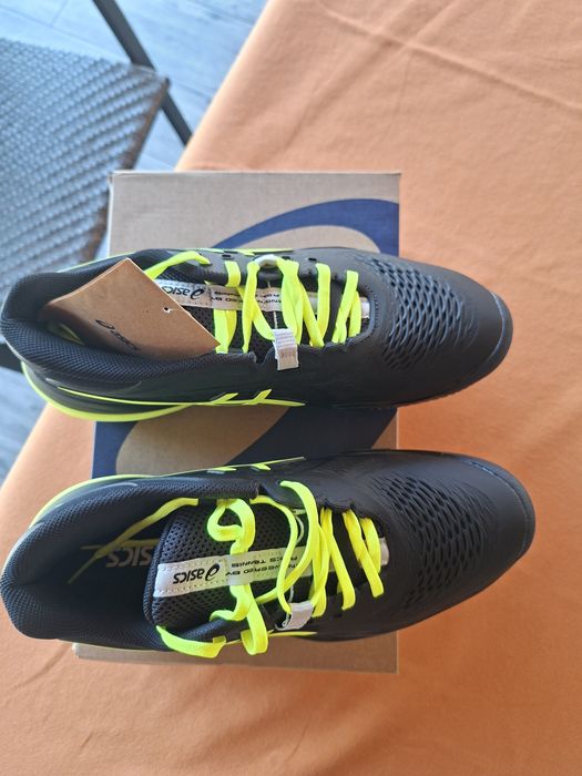 Adidasi tenis Asics