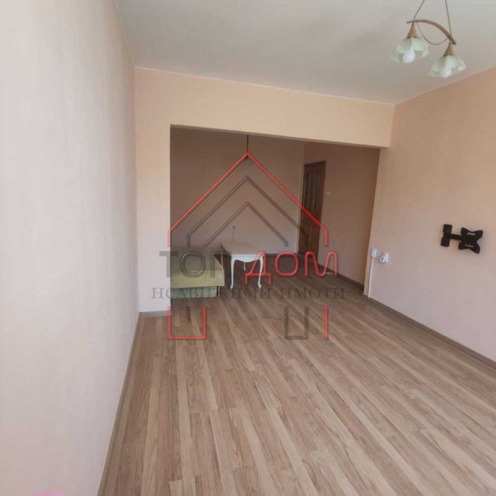 Продава се Тристаен апартамент в Варна, Център - 92 кв.м за 2490 €/кв.м - Снимка #2