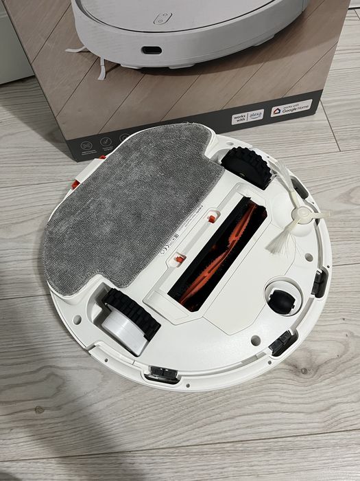 Продам робот пылесос xiaomi