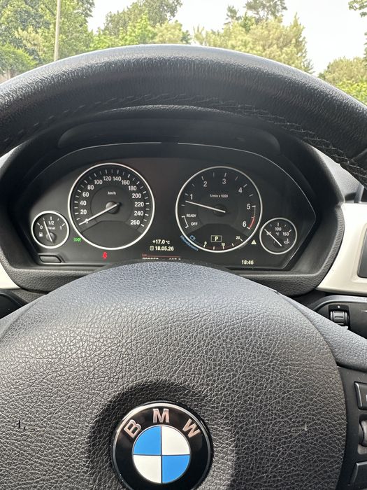 BMW  F330 xDrive
