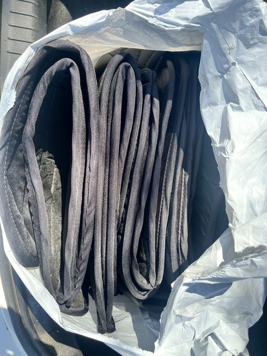 Универсальных чехлы для машины новые .