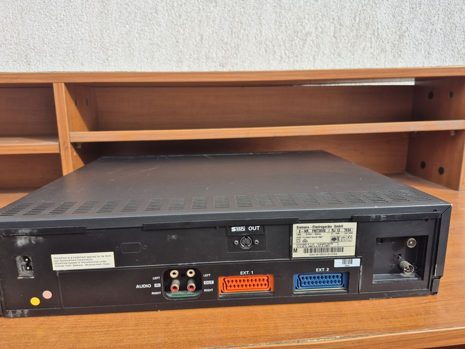 Vând Video recorder S VHS Marca Siemens model FM-739V6,made in Germany