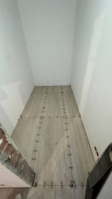 Плиточник укладки керамогранита