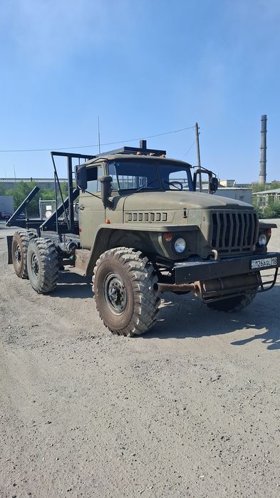 Продам урал лесовоз
