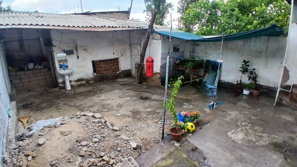 Uchastka sotiladi 1.5 sotix