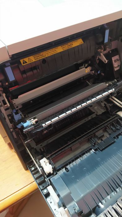 цветен лазерен принтер HP CP3525n