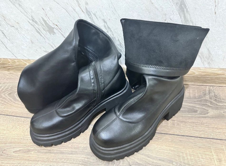 Новые ботфорты .  ...
