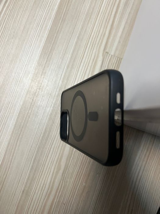 Продавам калъф за iPhone 13 ПРО