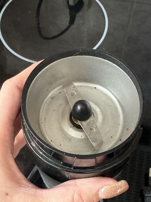 Продам Кофемолку VITEK