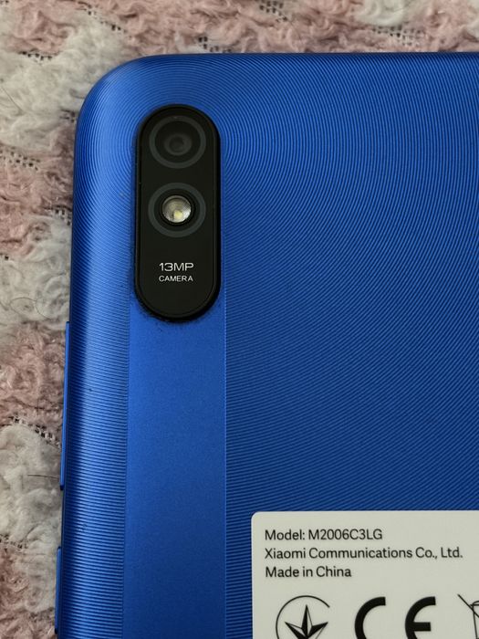 Телефон Xiaomi 9A