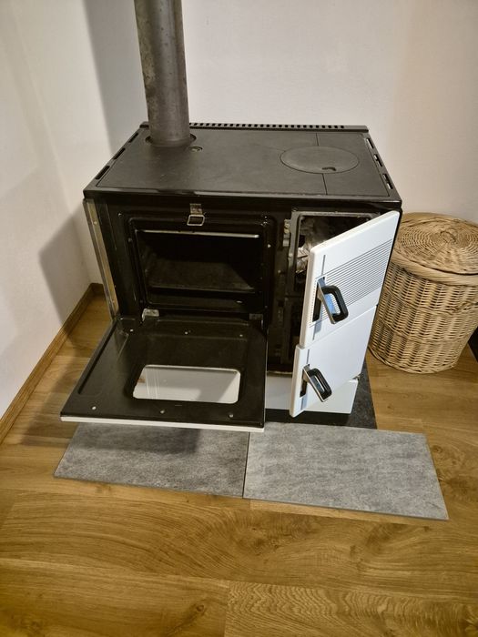Sobă pentru gătit Celus Domo 76, 7kw