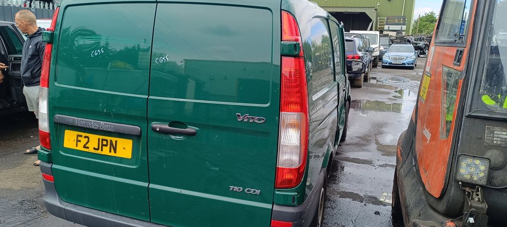 Dezmembrez Mercedes Vito Autobus (W639) [Fabr 2003-2014]